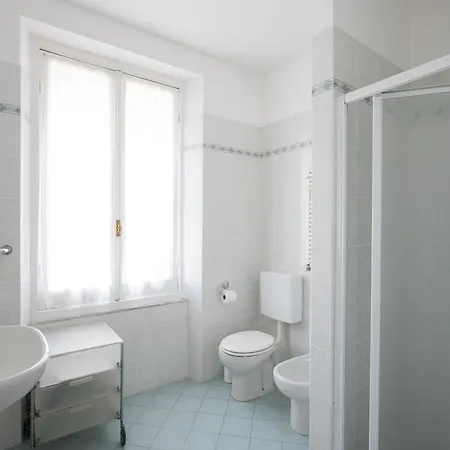 Della Piazza * לבנטו