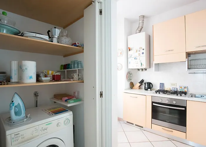 Della Piazza Daire *